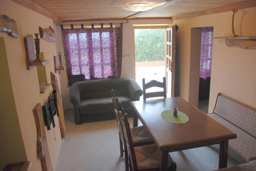 Apartments Orli Hnizdo 라브 외부 사진