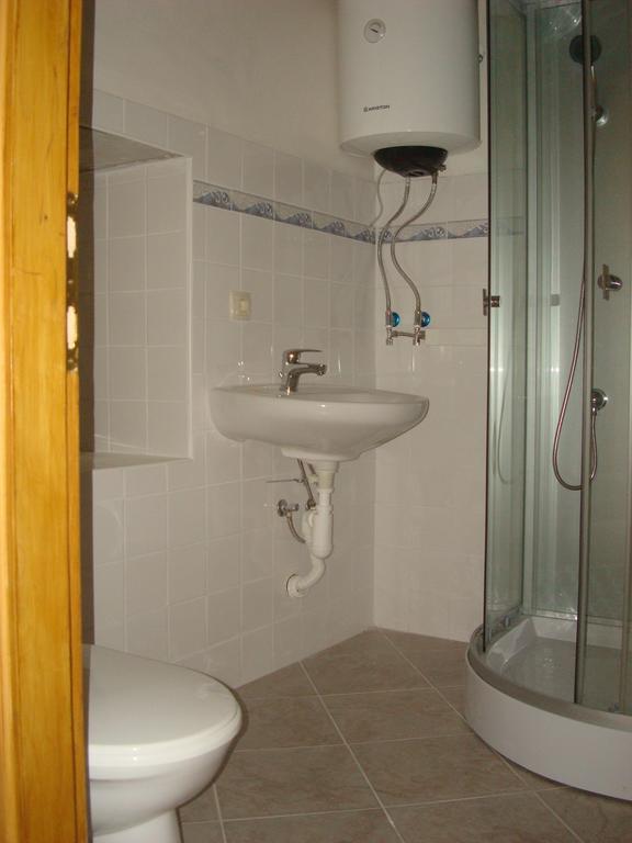 Apartments Orli Hnizdo 라브 외부 사진